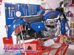 AJS 31 DeLuxe wartet auf neue Räder
