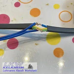 SZ-Stecker: Erstellen des Y-Adapters