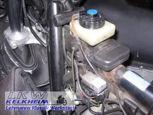 BMW R 100 RS mit Hauptbremszylinder unter dem Tank