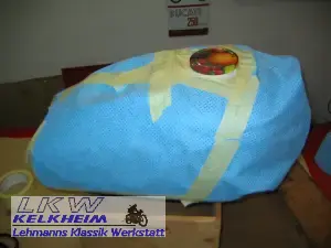 BMW R26 Tank sicher eingepackt