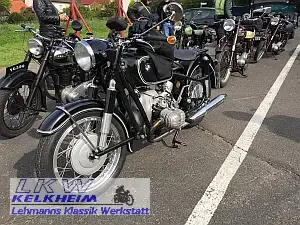 Aufstellung zur Ausfahrt beim Ariel-Treffen 2017