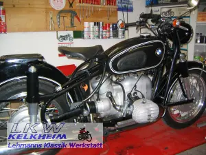BMW R50/2 auf der Hebebühne BMW R50/2 auf der Hebebühne
