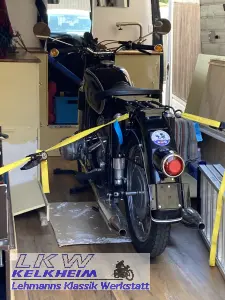 BMW R50/2 wird abgeholt BMW R50/2 wird abgeholt