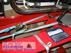 Reparatur der BMW R50/2 Ölwannengewinde