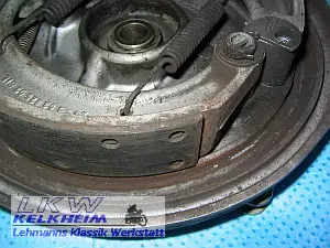 Verschmutzter Bremsbelag der BMW R50/2