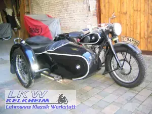 BMW R61 mit Beiwagen, Ansicht von vorne rechts