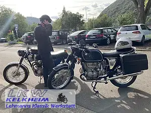 Pause bei der Männer-Moped-Tour 2023