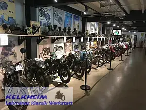 Besuch im Zylinderhaus bei der Männer-Moped-Tour 2023