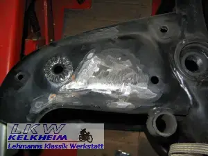 BMW R90S Einhandbremse - Halter für Bremszylinder abgeflext