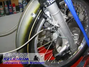 BMW R90S Bremsen sind montiert