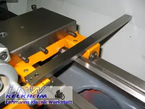 Edelstahlrohr als Basis für das x-Messlineal für die Drehmaschine