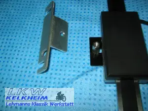 Befestigungswinkel für das x-Messlineal für die Drehmaschine