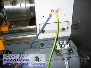 Anschuss von geschirmtem FU-Kabel für die Drehmaschine